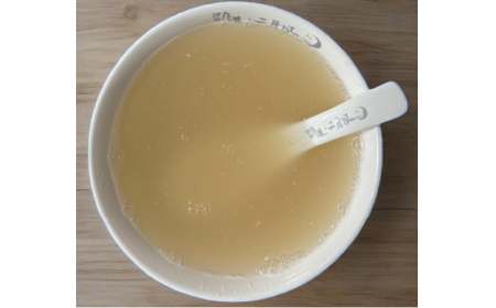 夏日解暑，這碗冷藏的野生葛根粉藏著自然的清涼答案?